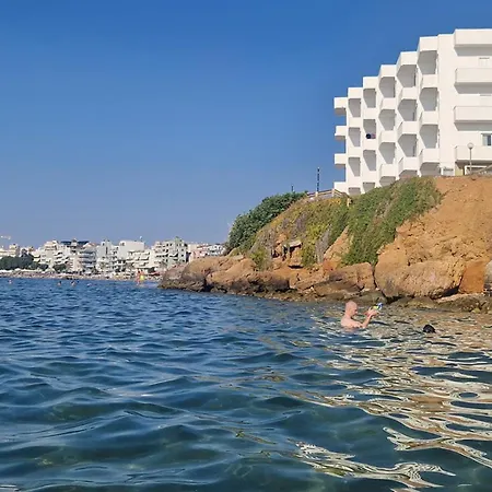 克里纳基斯海滩酒店 酒店 *