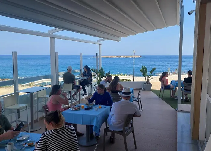 克里纳基斯海滩酒店 酒店