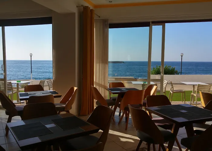 克里纳基斯海滩酒店