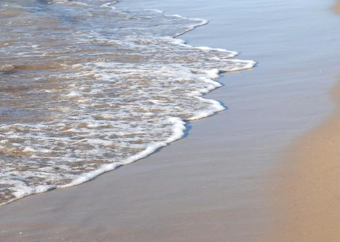 克里纳基斯海滩酒店 *