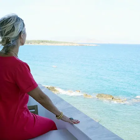 Готель Klinakis *